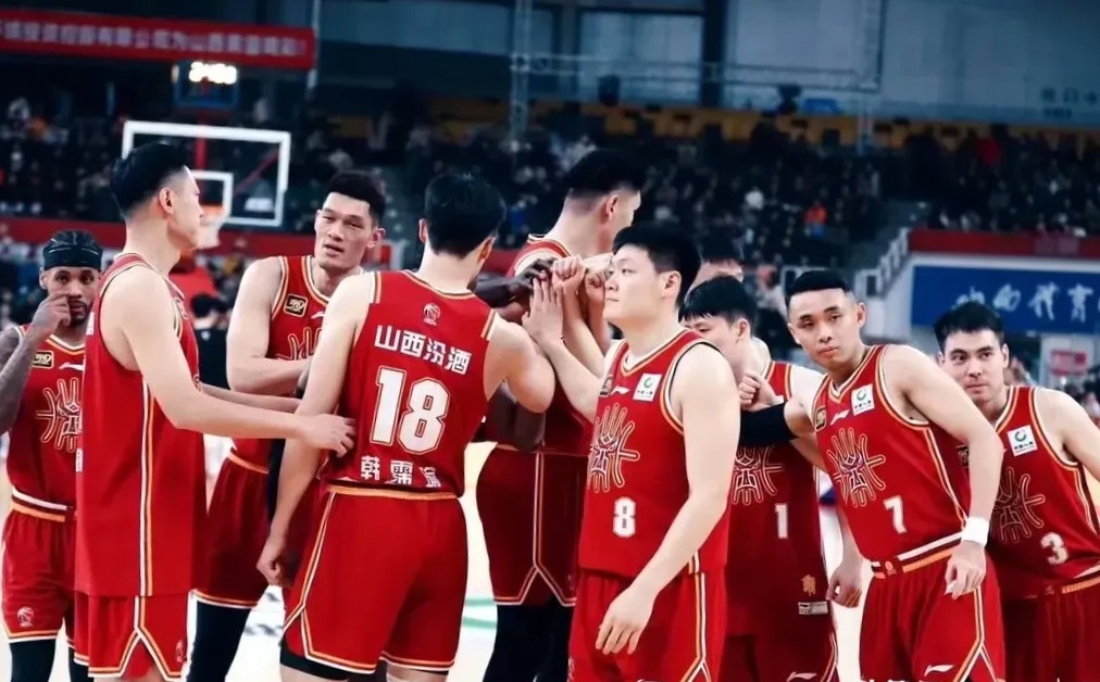 乐鱼体育馆-包含上海队在全国篮球锦标赛中打出团战，被誉为观众齐声高喊的词条