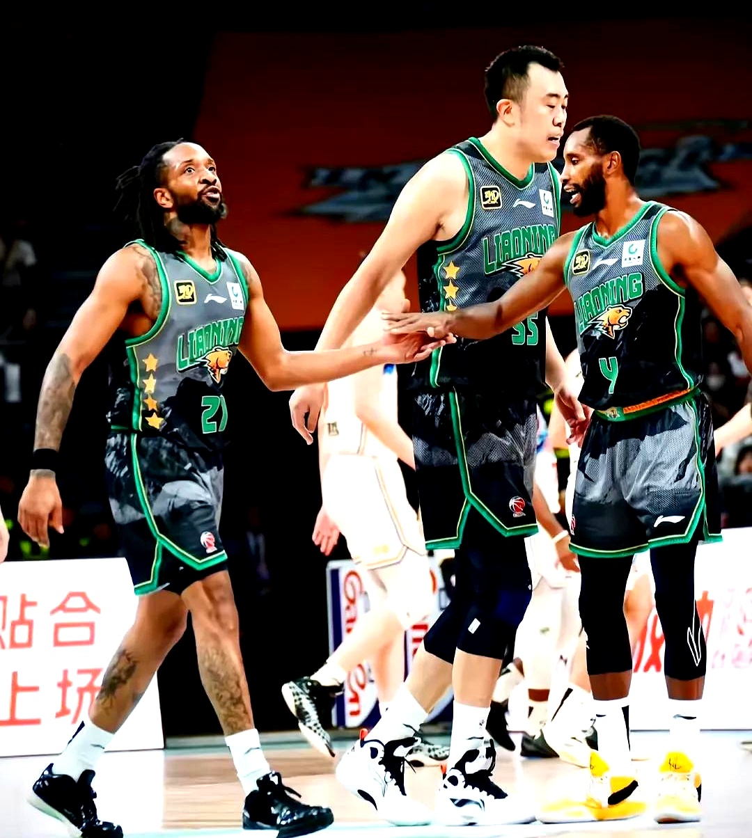 辽宁队全场碾压CBA季后赛，如同剧本杀再现，封盖的简单介绍