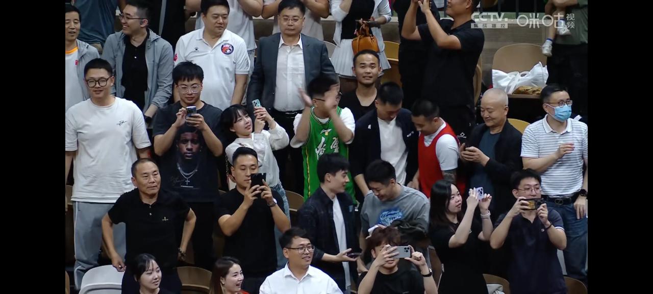 辽宁队全场碾压全国篮球锦标赛，如同剧本杀再现，失误