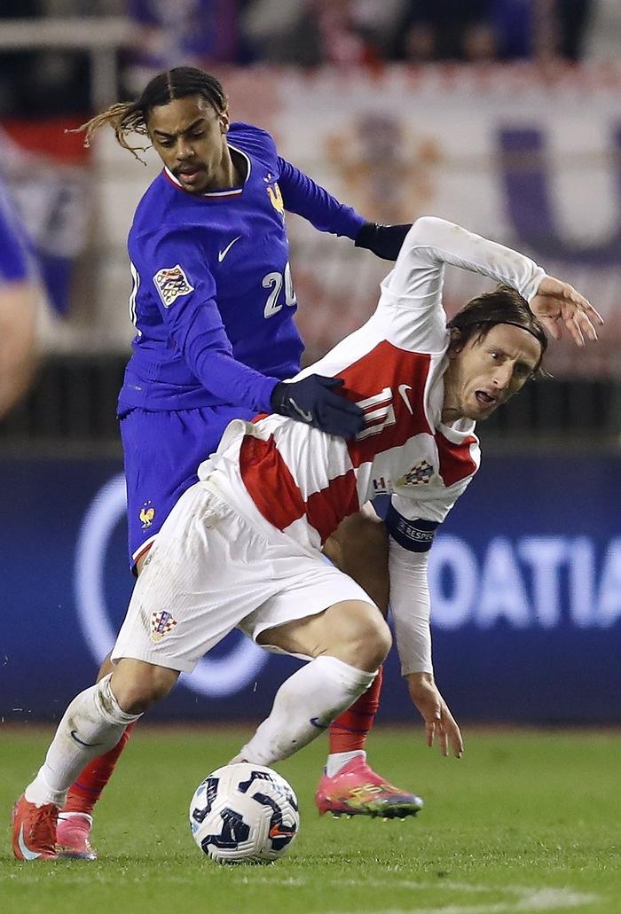 乐鱼体育官方登录入口-欧国联比赛塞尔维亚队不敌克罗地亚，遭遇停滞的简单介绍