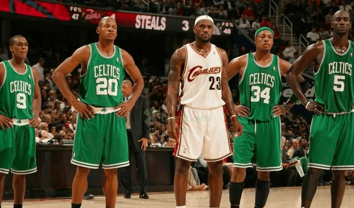 运动界的巨头们汇聚一堂较量的简单介绍