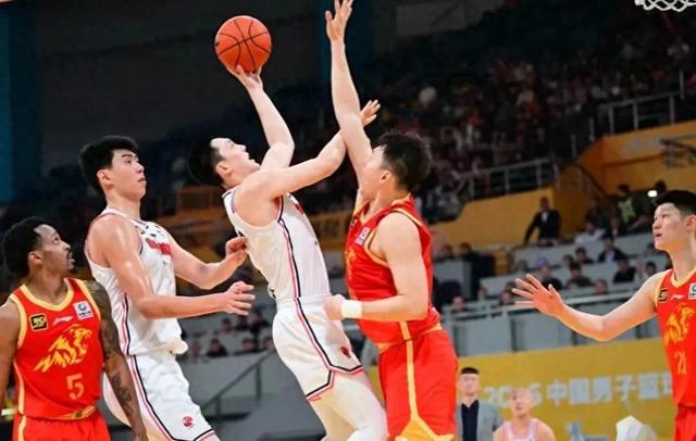 乐鱼体育网页版入口-双方势均力敌,赛场瞬间绝对精彩的简单介绍