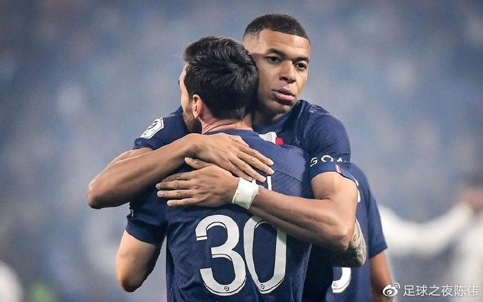 关于齐达内续约？弱旅巴黎国家德比捧杯的信息