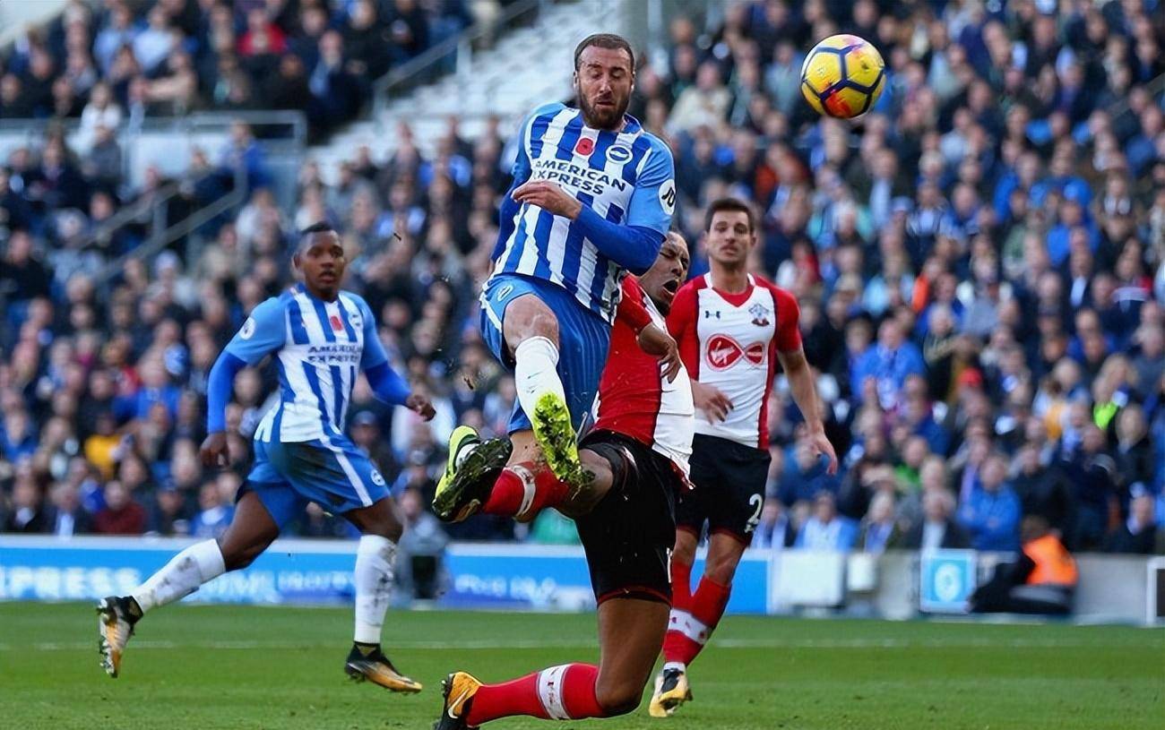 包含维罗纳主场逼平帕尔马，保持不败状态的词条