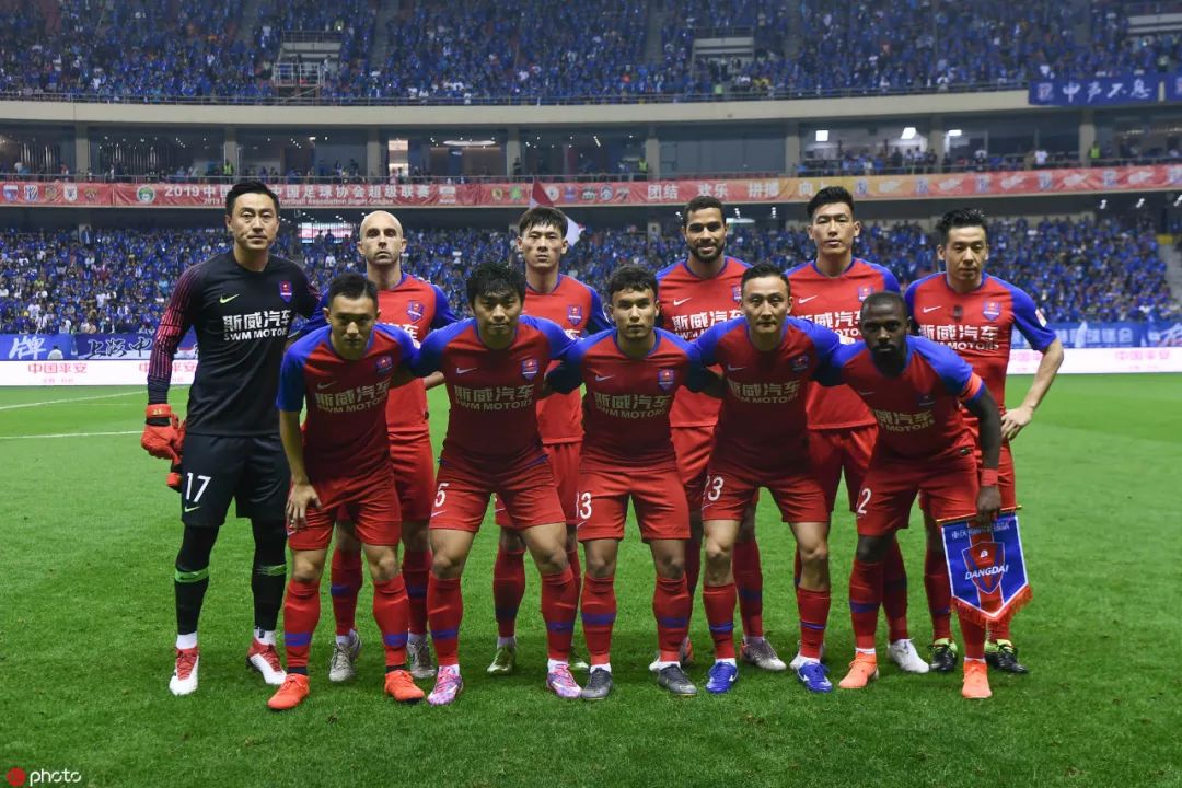 恒大将在客场挑战重庆斯威,双方实力对比谁能笑到最后?的简单介绍 恒大将在客场挑战重庆斯威,双方实力对比谁能笑到最后?的简单介绍