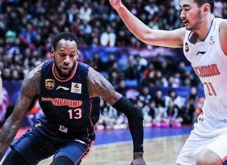 猛龙队队内外援拉开差距实现连胜