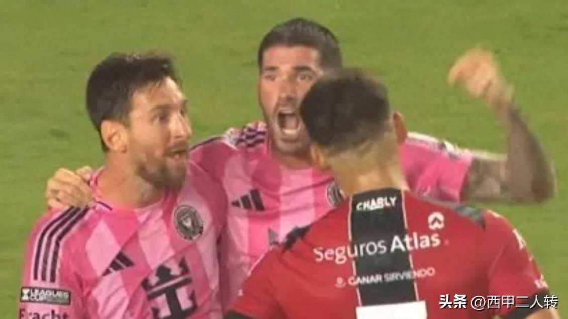 包含梅西助攻得手全队欢呼胜利到来的词条