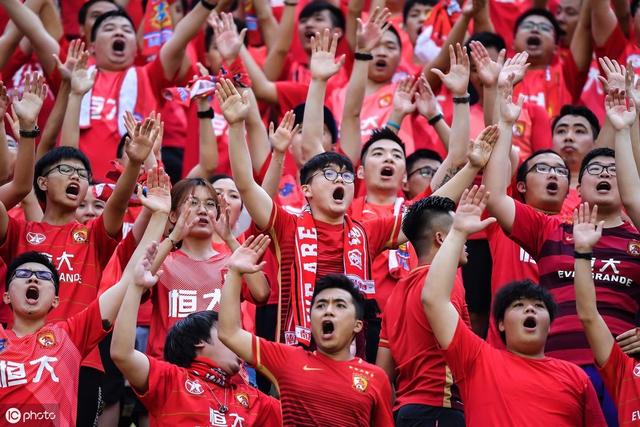 乐鱼体育馆-广州恒大主场大胜,领跑积分榜的简单介绍