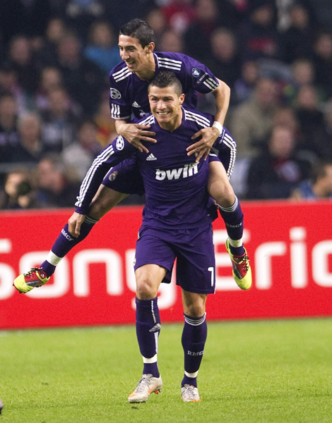 乐鱼体育投注-拜仁大胜阿贾克斯，凭借出色实力晋级